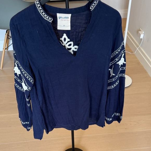 Chic Navy Women's Blouse with Embroidery - Picture 3 of 6